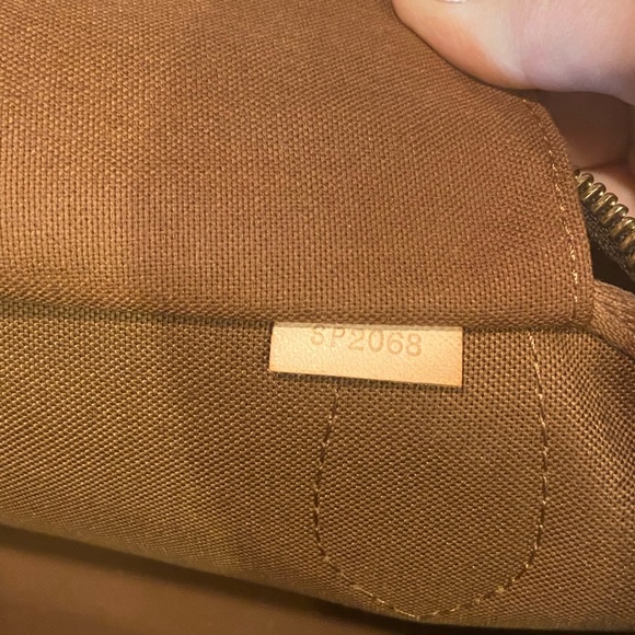 Louis Vuitton Montorgueil PM Monogram Purse - Picture 10 of 16